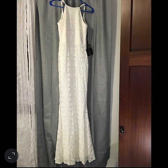 Lulus Dresses & Skirts - Lulus white lace backless maxi dress size small
